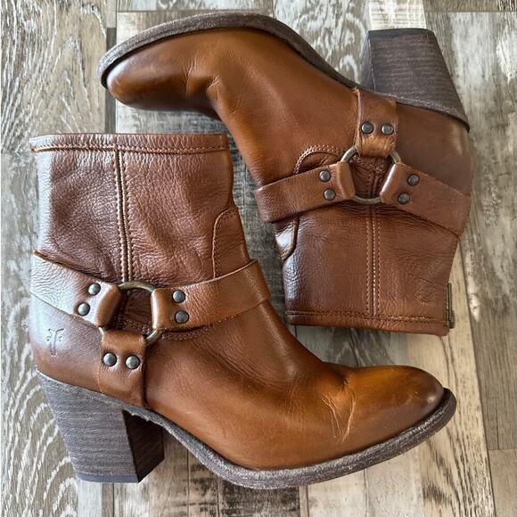 Frye Leather Harness Boots Tabitha Ankle Height Back Zip Size 7.5 Cognac Western - Picture 6 of 12
